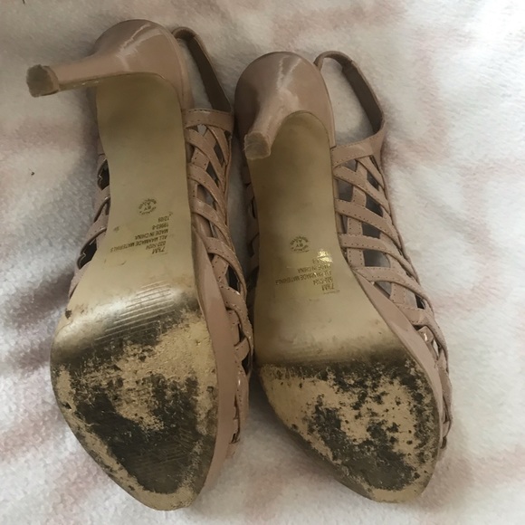 Heels - Picture 5 of 7